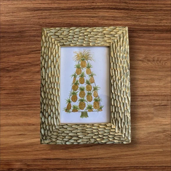 Gold Pineapple Art in Textured Frame - Picture 10 of 10